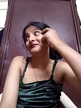 BabySlimmy10 online show from November 29, 2025, 7:39 pm