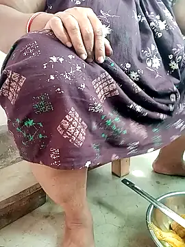 Hotty-rumi online show from February 1, 2026, 7:18 am