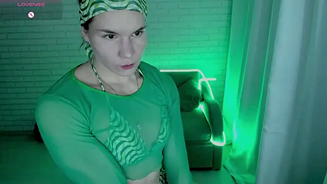 Snapshot of Lisa_Ray chatting on February 17, 2025, 3:36 am Lisa Ray online show from February 17, 2025, 3:36 am