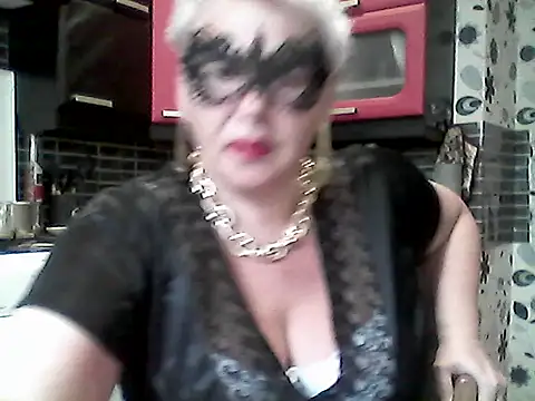 Snapshot of Lisa_Suzie chatting on May 29, 2026, 5:38 am Lisa Suzie online show from May 29, 2026, 5:38 am