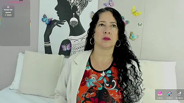 Adelesmithh online show from October 7, 2025, 11:40 am