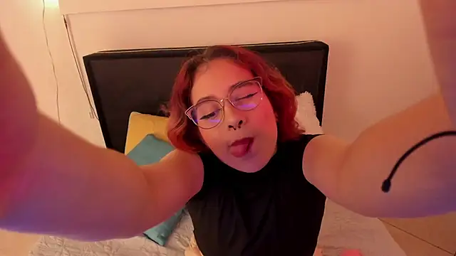 Snapshot of Emyli_rousse_ chatting on January 20, 2025, 2:03 pm Emyli rousse online show from January 20, 2025, 2:03 pm