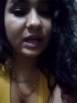 Snapshot of BrendaGirs chatting on January 17, 2025, 2:39 am BrendaGirs online show from January 17, 2025, 2:39 am