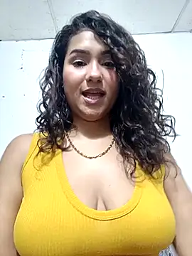 Snapshot of BrendaGirs chatting on February 20, 2025, 1:57 am BrendaGirs online show from February 20, 2025, 1:57 am