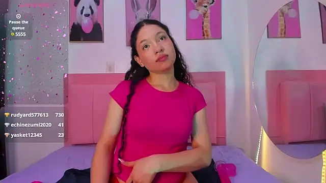 amandalee01 online show from February 24, 2025, 1:42 pm