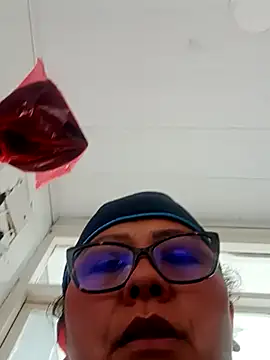 Darly Gomez online show from December 22, 2024, 6:26 pm