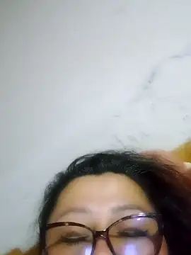 Darly Gomez online show from December 23, 2024, 1:24 pm