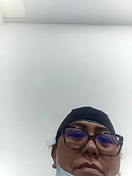 Snapshot of Darly_Gomez chatting on May 11, 2026, 7:58 am Darly Gomez online show from May 11, 2026, 7:58 am