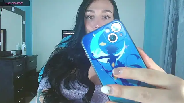 karla zambrano online show from November 7, 2025, 6:52 pm