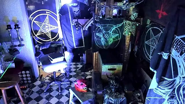 BULGEDEMON online show from October 31, 2025, 8:26 am