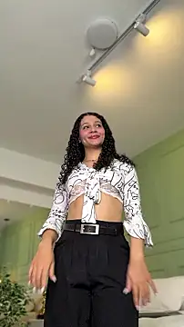Snapshot of SHARONN____ chatting on July 18, 2026, 7:39 pm SHARONN online show from July 18, 2026, 7:39 pm
