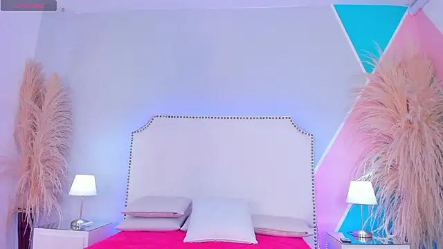 aggy castel online show from March 17, 2026, 2:09 pm