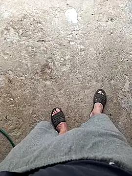 paubabando  online show from November 22, 2025, 12:15 pm