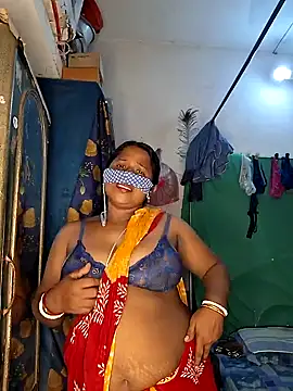 Snapshot of Real_Desi_Couple chatting on June 21, 2026, 5:26 pm Real Desi Couple online show from June 21, 2026, 5:26 pm