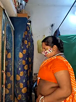 Snapshot of Real_Desi_Couple chatting on July 10, 2026, 4:53 pm Real Desi Couple online show from July 10, 2026, 4:53 pm