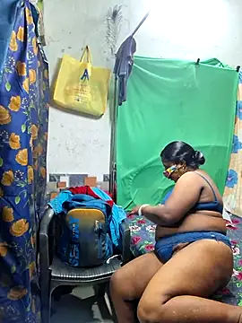 Snapshot of Real_Desi_Couple chatting on July 15, 2026, 4:56 pm Real Desi Couple online show from July 15, 2026, 4:56 pm