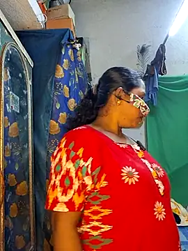 Snapshot of Real_Desi_Couple chatting on July 27, 2026, 5:20 pm Real Desi Couple online show from July 27, 2026, 5:20 pm