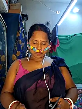 Snapshot of Real_Desi_Couple chatting on August 3, 2026, 4:55 pm Real Desi Couple online show from August 3, 2026, 4:55 pm