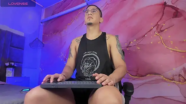 JoshMillerr  online show from April 11, 2026, 7:51 pm