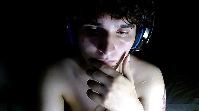 Snapshot of Charley_quin chatting on June 5, 2026, 1:01 am Charley quin online show from June 5, 2026, 1:01 am