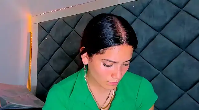 Nellyhills online show from January 30, 2025, 8:42 pm