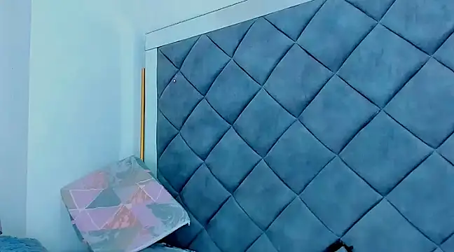 Nellyhills online show from February 2, 2025, 6:10 pm