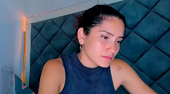 Nellyhills online show from February 3, 2025, 9:18 pm