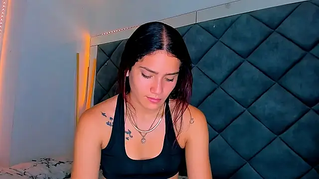 Nellyhills online show from February 26, 2025, 1:19 pm