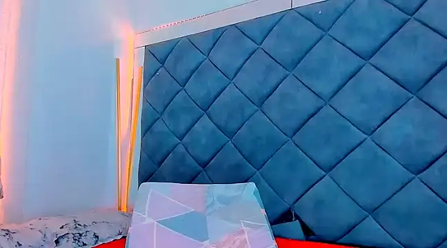 Nellyhills online show from February 28, 2025, 2:31 am