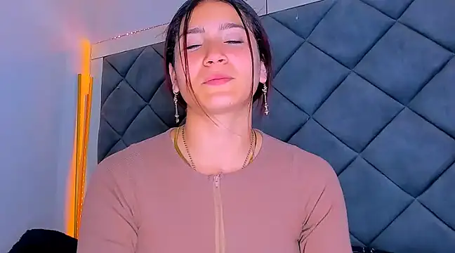 Nellyhills online show from March 20, 2025, 10:51 pm