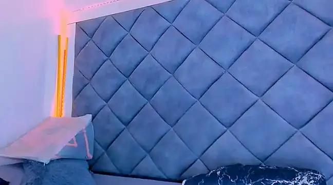 Nellyhills online show from March 21, 2025, 7:57 pm