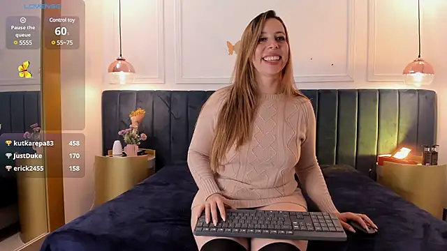 Snapshot of CarlaRossi_ chatting on March 17, 2025, 10:49 pm CarlaRossi online show from March 17, 2025, 10:49 pm