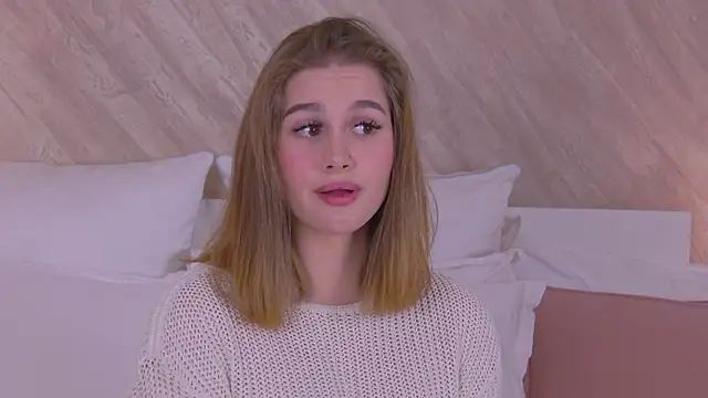 EllieHayes online show from December 16, 2024, 3:54 pm