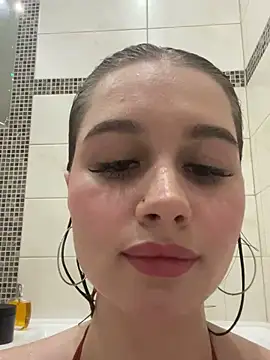 EllieHayes online show from December 22, 2024, 1:11 pm