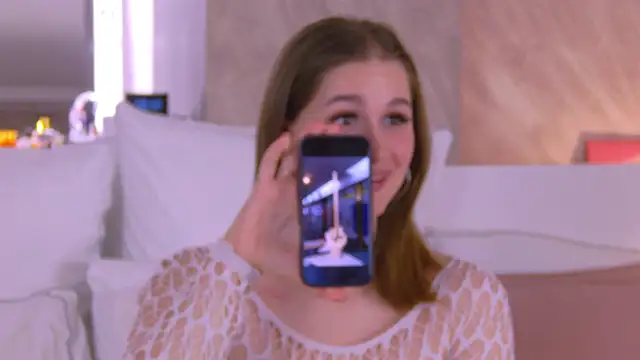 EllieHayes online show from March 12, 2025, 9:03 pm