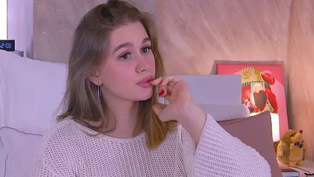 EllieHayes online show from March 22, 2025, 9:53 pm