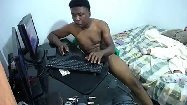 fabitokr online show from November 18, 2025, 8:35 pm