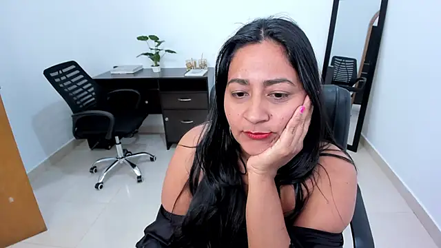 Adele Sweett online show from February 9, 2025, 6:37 pm