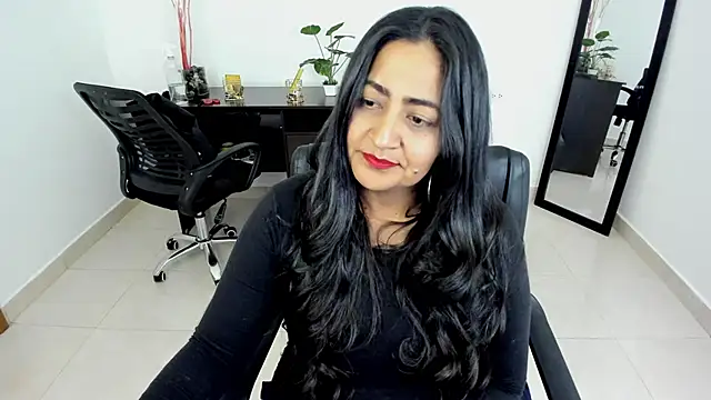 Adele Sweett online show from March 4, 2025, 4:30 pm