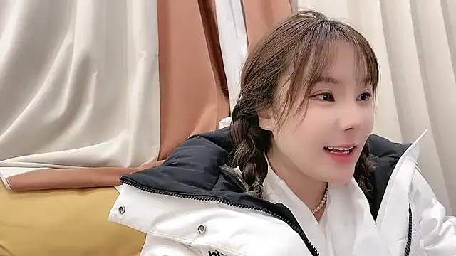 ChuChu1991 online show from January 3, 2025, 4:37 pm