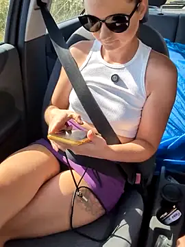 Samira-Summer online show from April 21, 2026, 7:36 am