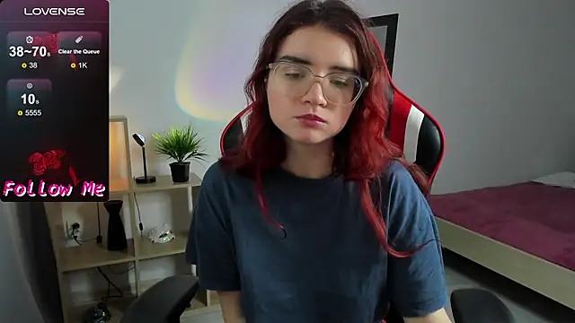 Sonya Glen online show from December 11, 2024, 10:16 pm