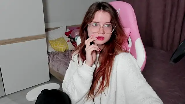 Sonya Glen online show from March 6, 2025, 1:58 am