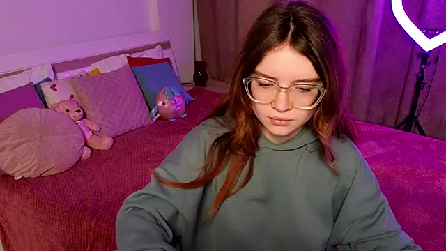 Sonya Glen online show from March 20, 2025, 1:46 am