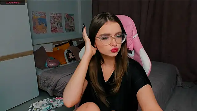 Sonya Glen online show from December 3, 2025, 2:30 am