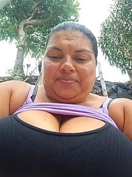 chubby sexy big tits online show from March 7, 2025, 6:33 pm