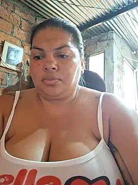 chubby sexy big tits online show from September 27, 2025, 12:54 pm