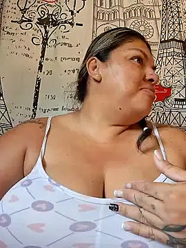 chubby sexy big tits online show from October 29, 2025, 11:45 am