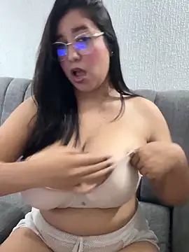 Savinneexotic online show from June 2, 2026, 4:58 am