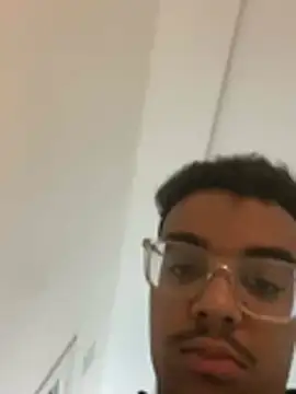 Lahcene online show from March 2, 2026, 8:59 pm